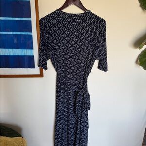 41 Hawthorn Navy and White Geometric Long Sleeve Dress
